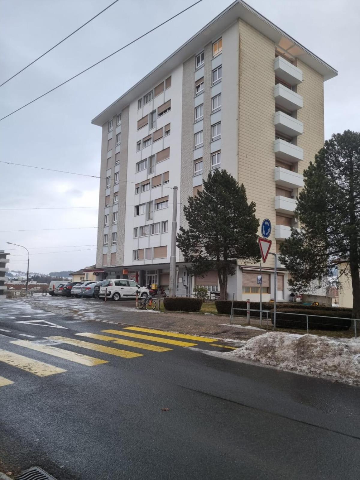 Joli Studio Apartman La Chaux De Fonds Kültér fotó